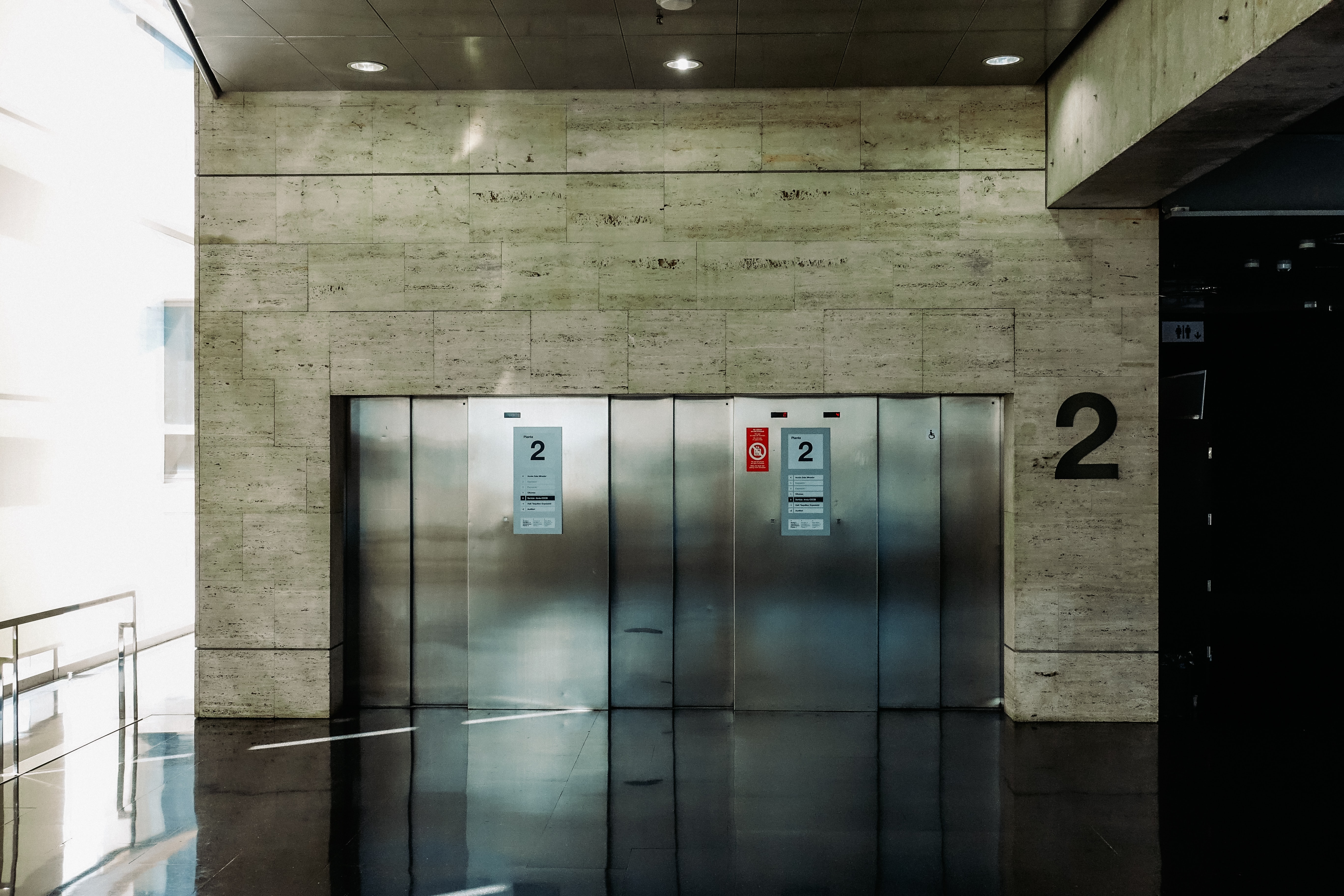 ITC AEM1 sobre ascensores